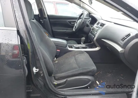 2015 Nissan Altima 2.5/2.5 S/2.5 Sl/2.5 Sv z USA, uszkodzony, nr VIN 1N4AL3AP3FN888558